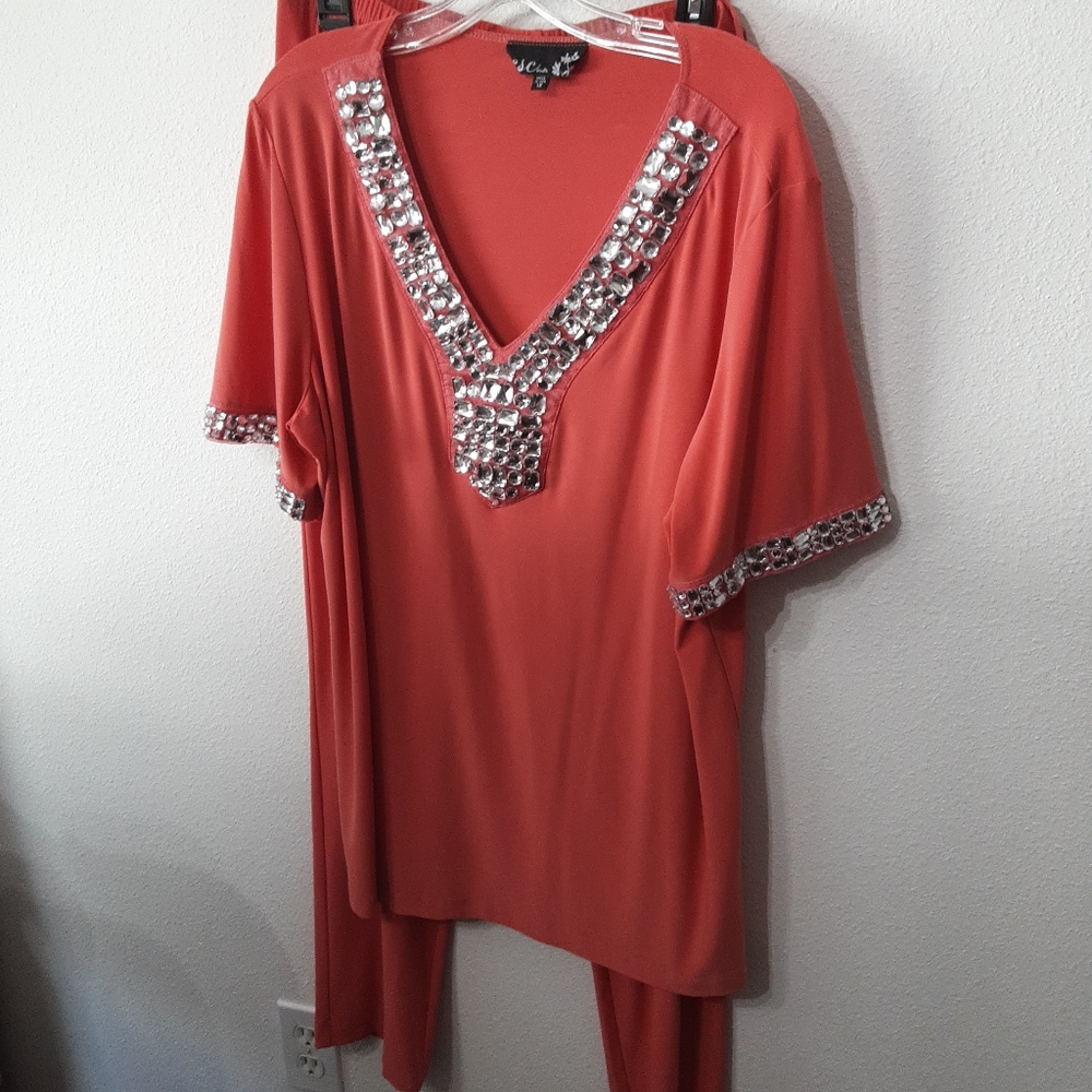 CSC 2 PIECE casual,leisure wear, 1xl, coral, orange, beaded rhinestones preowned